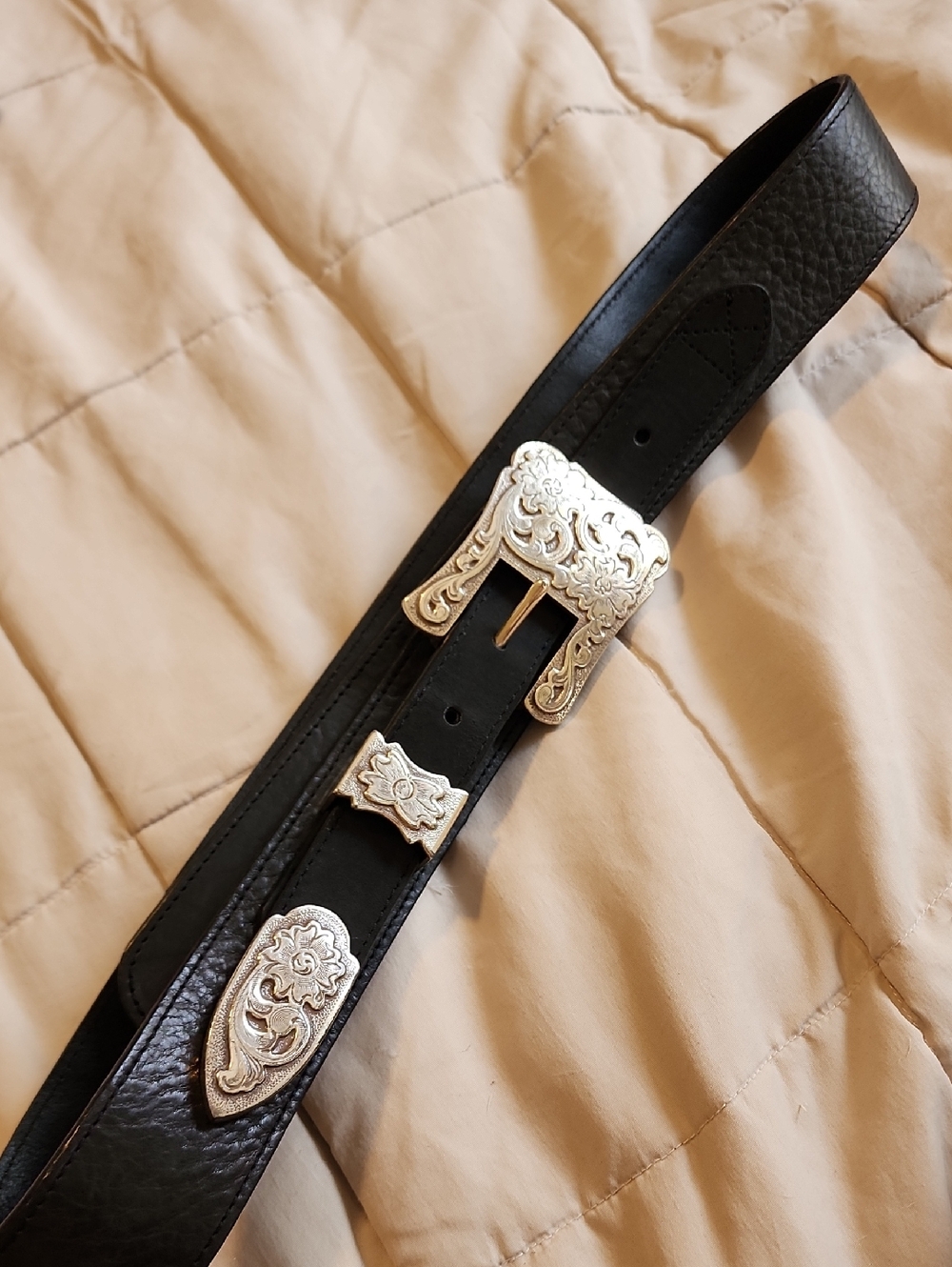Black Leather Western Belt with Ornate Silver Buckle Olga Santini Size M 28"-33"